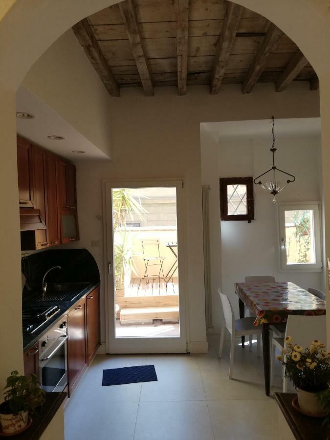 Borgo San Frediano Suites Флоренция Екстериор снимка
